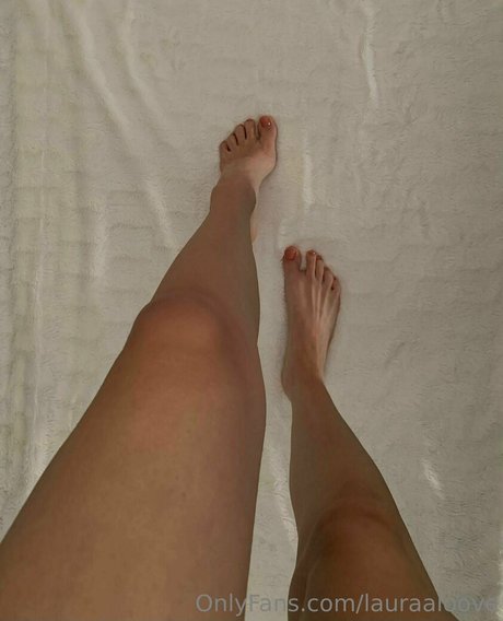 lauraaloove model art pics