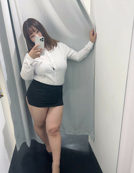 Hoshino Ume beautiful pornstar image