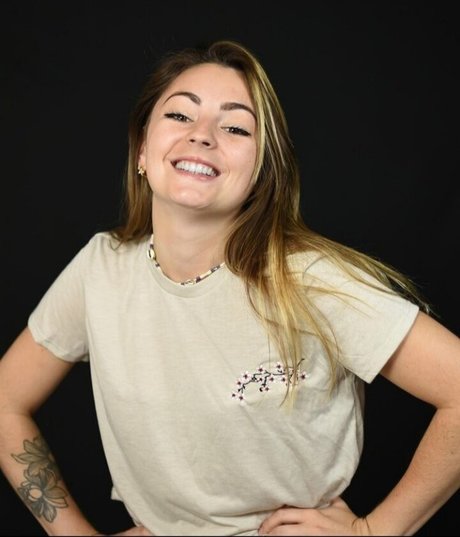 Roxane ASMR model beautiful picture