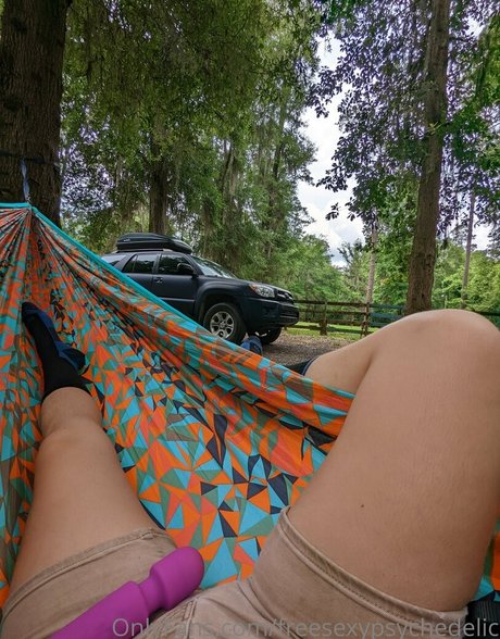 freesexypsychedelic nude star pic