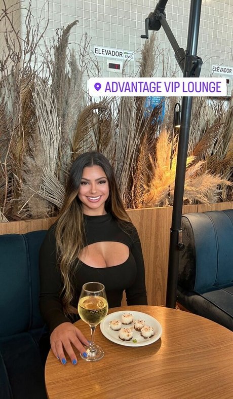 Iany Tassia model nice pic