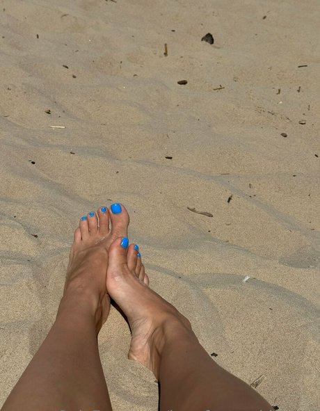 barefootgoddessbri sex star pic