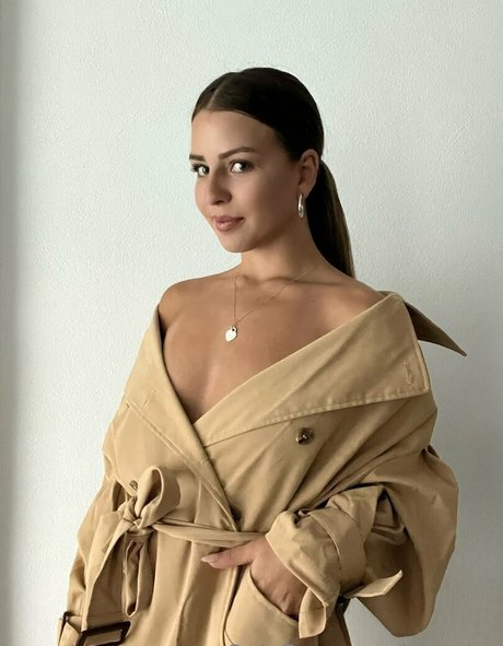 lucia lpz pornographic star photo