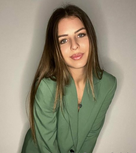 lucia lpz model xxx photos