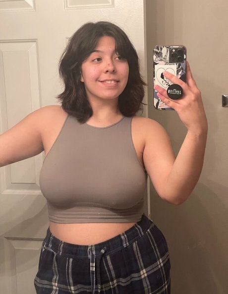 janeinjupiter star hot picture