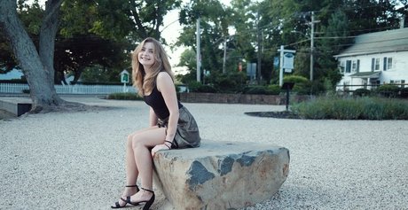 Vkunia model naked photos