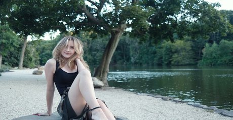 Vkunia model naked pic