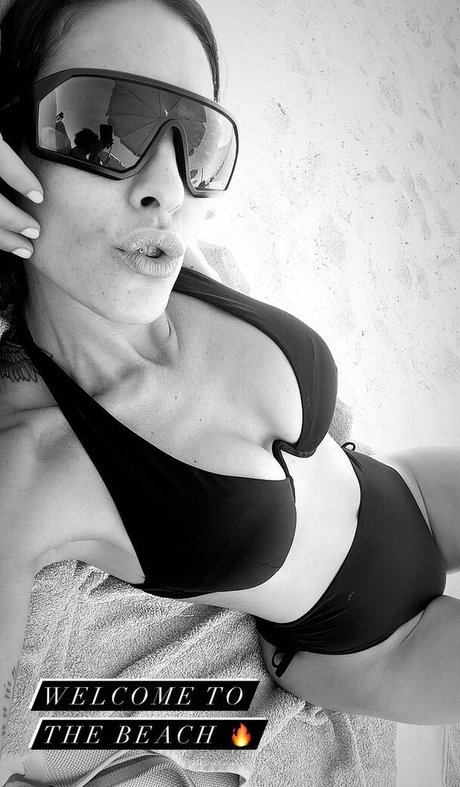 Lorena Castell star naked pics