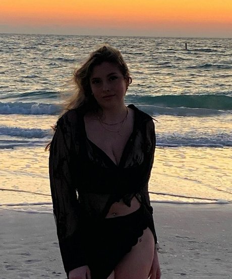 Anabel Kloe Lamarche star free photos