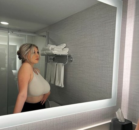 Anabel Kloe Lamarche pornstar nudes pic