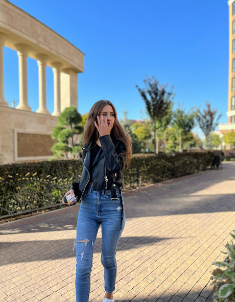 kitty di art actress pics