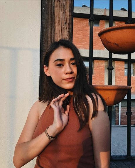 marcymtz00 art model picture