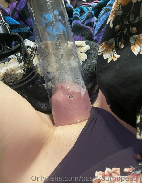 pussypumppeach pornstar adult images