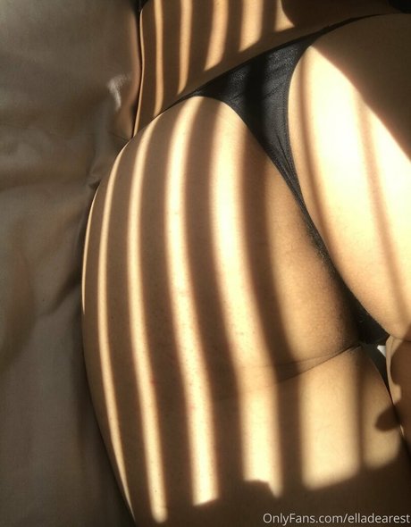 elladearest model xxx galleries