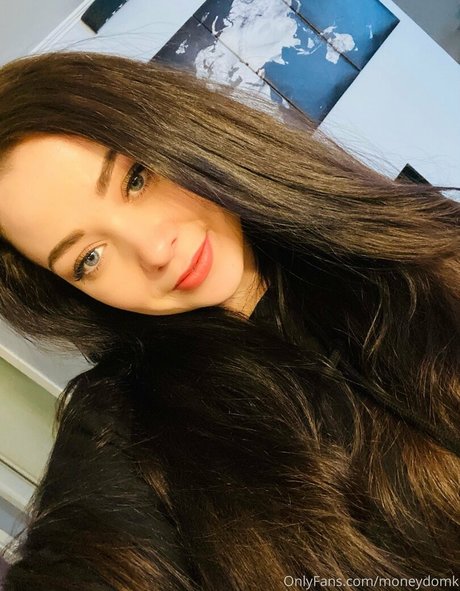 moneydomk nude pornstar pictures