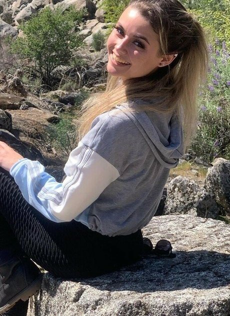 Mally Mouse nudes model image