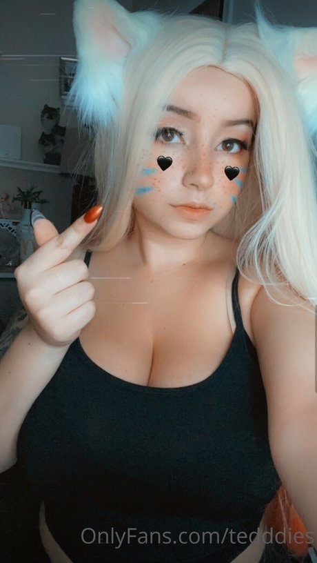 Tedddies star sexy img