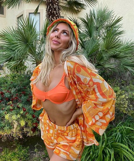 Beatrice Bouchard hot model archive