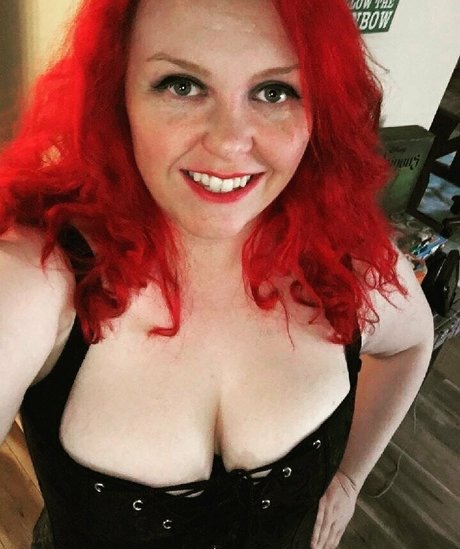 vintagewitchteaze model hot pic