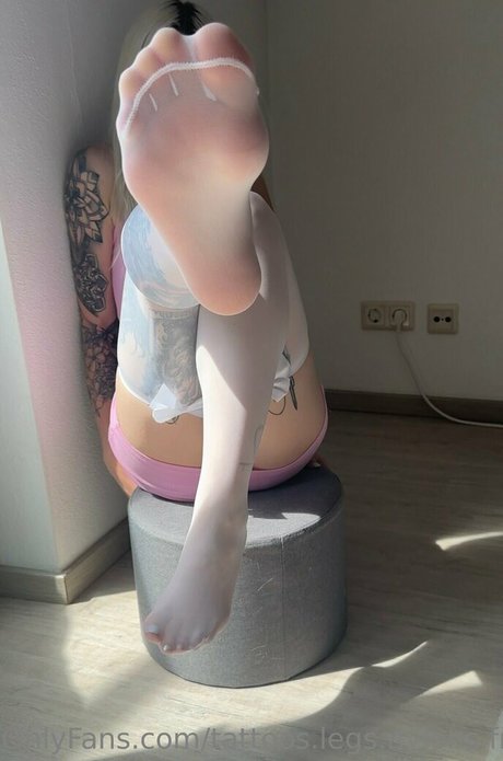 tattoos legs nylons free nudes star archive