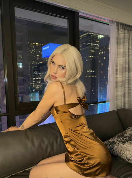 TylerTheDoll star erotic picture