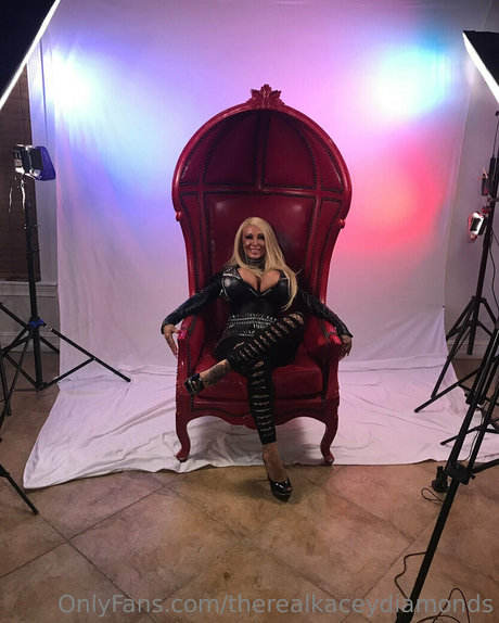 Kacey Diamonds star top picture