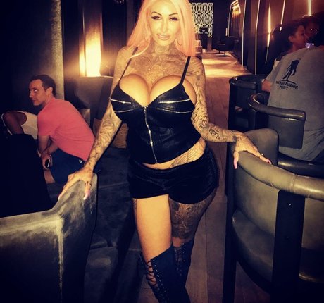 Kacey Diamonds art model gallery