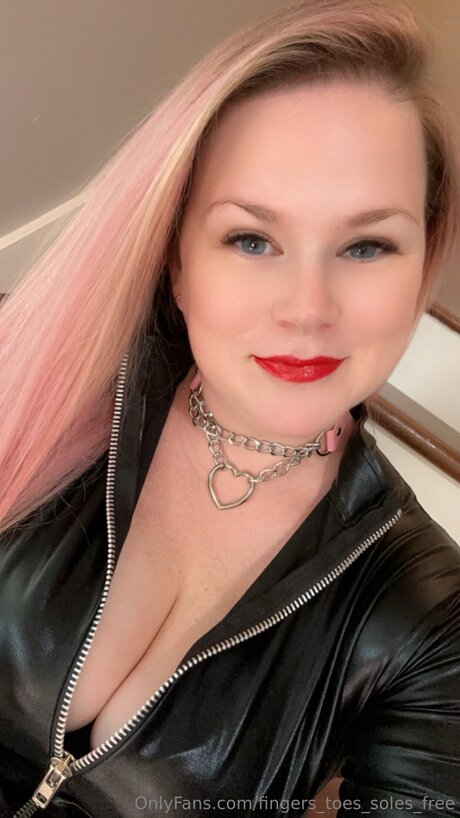 fingers toes soles free pornographic star pic