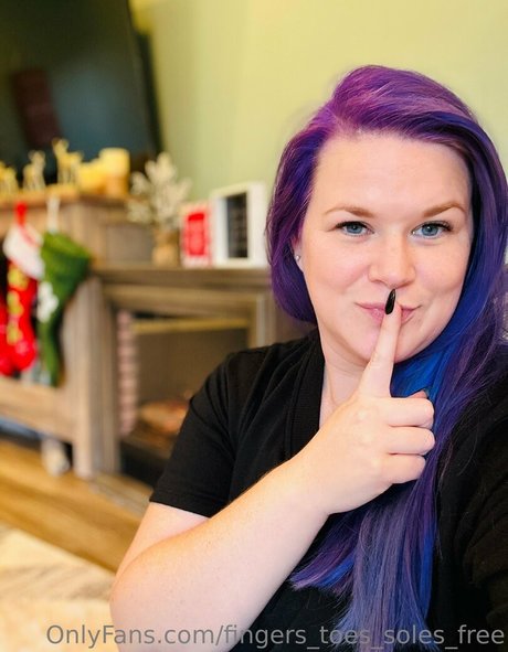 fingers toes soles free pretty model pictures