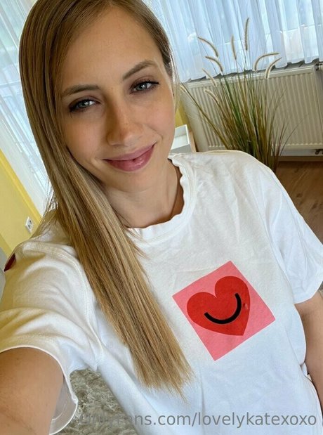 hooters onlyfans pretty gallery