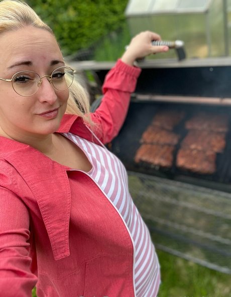 mrstittykatty beautiful pornstar img