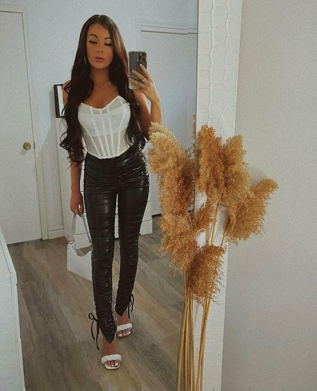 goddess kara star top pics