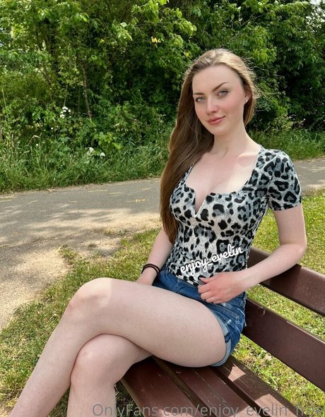 enjoy evelin free star erotic gallery