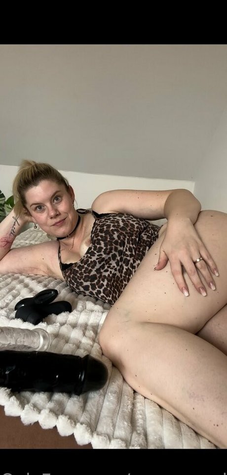 vanessa obsequious high quality model picture