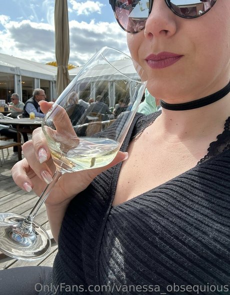 vanessa obsequious model porn photos