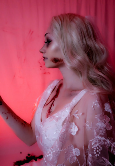 louvrissa model xxx image