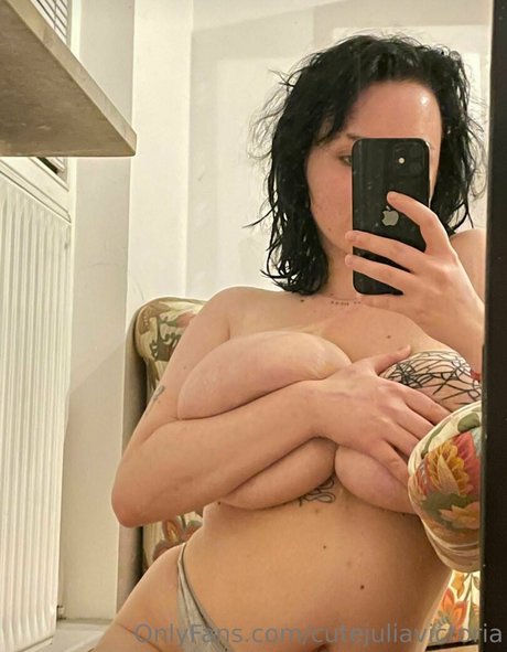 cutejuliavictoria pornstar adult pic