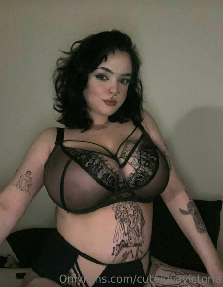 cutejuliavictoria xxx model photos