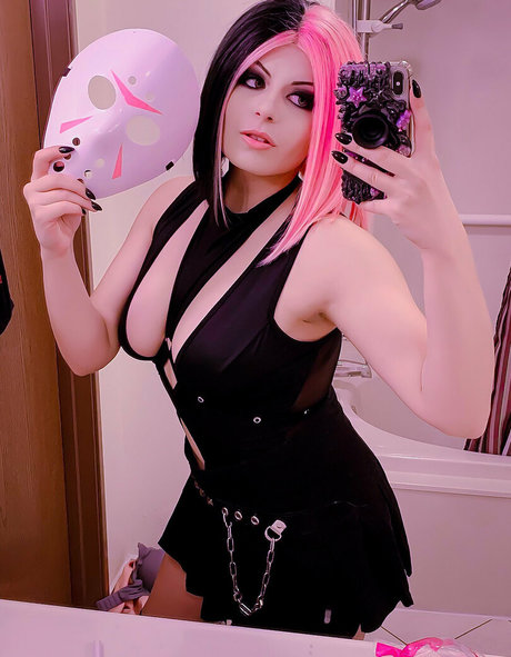 Maxalah sexy model pic