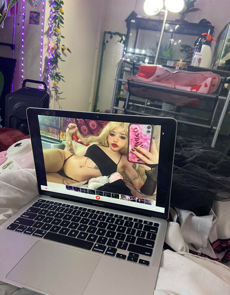 Meepmomentt exclusive model photos