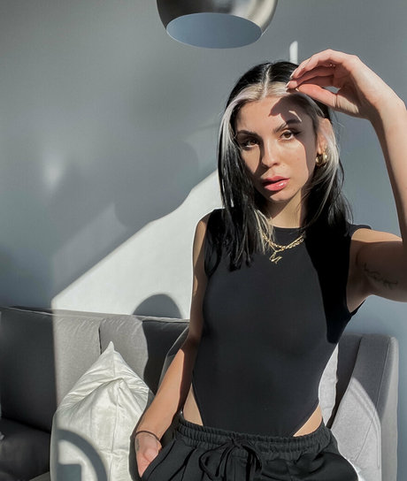 hooters onlyfans hot pictures