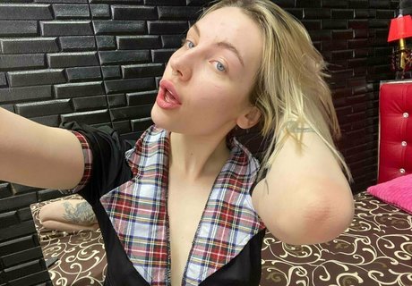 kira kitsune erotic pornstar images