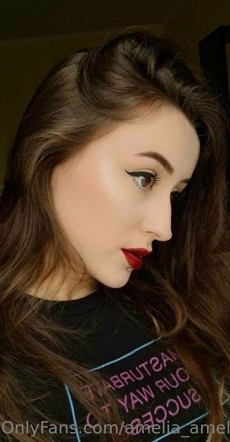 amelia ameli model erotic photos