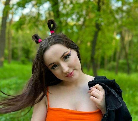 amelia ameli naked model pic