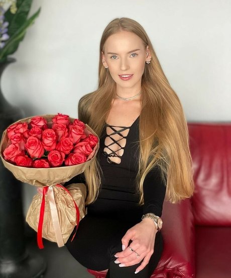 Oksana Neveselaya star best image