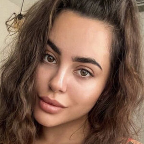 Karyna Kardelian erotic star img