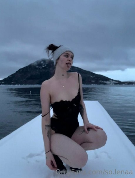 so lenaa model erotic picture