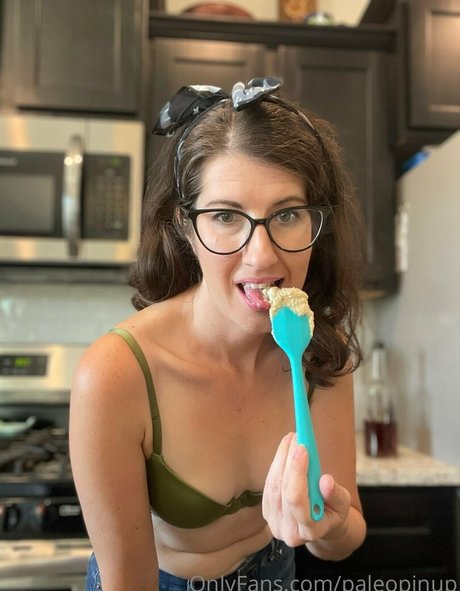 paleopinup star hd pictures