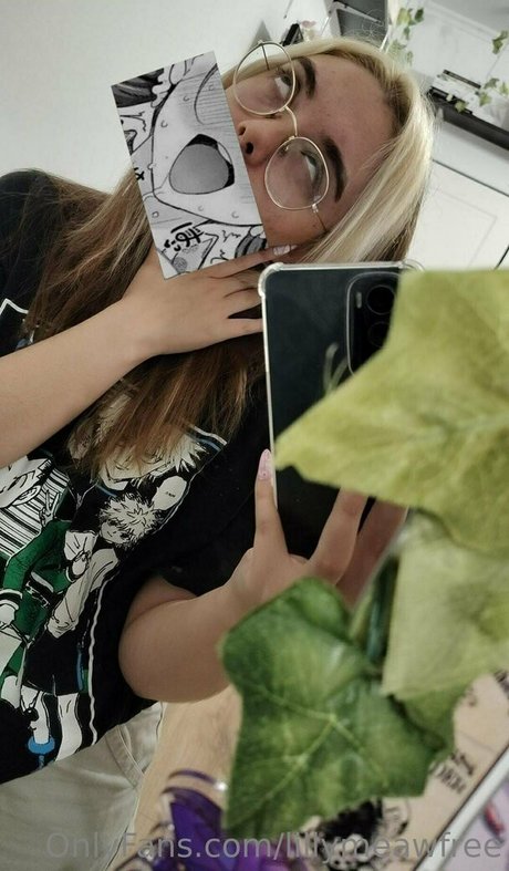 lillymeawfree perfect model photo