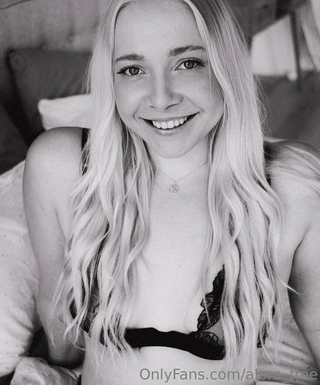 mechanic onlyfans pornographic pic